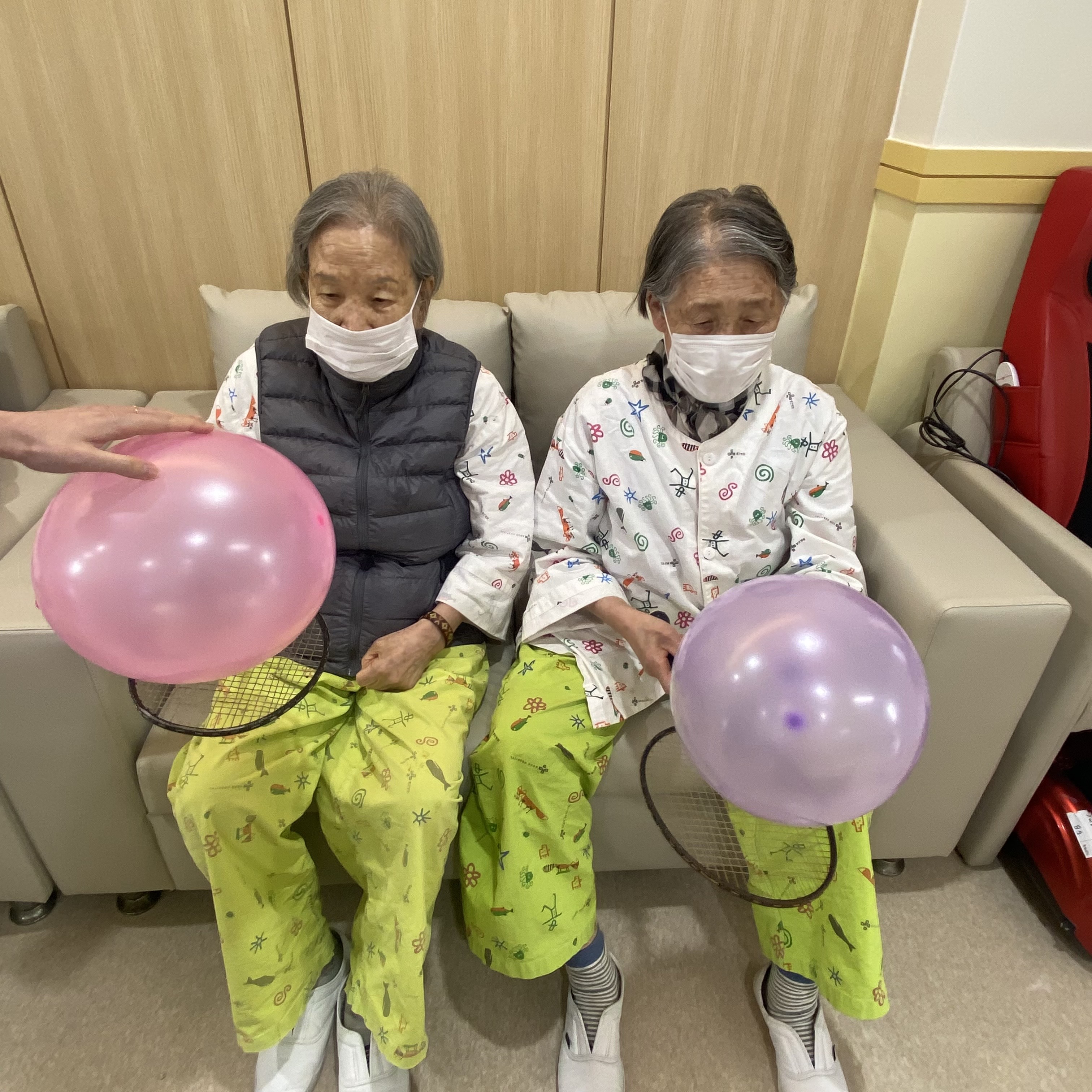 풍선튕기기 